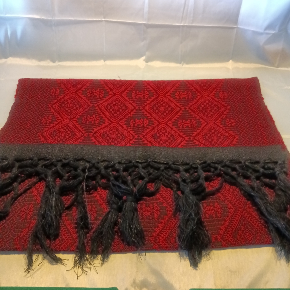 Shawls - Picture 4 of 5